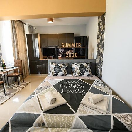 Ferienwohnung Beachside Studio Mamaia Nord Năvodari Exterior foto