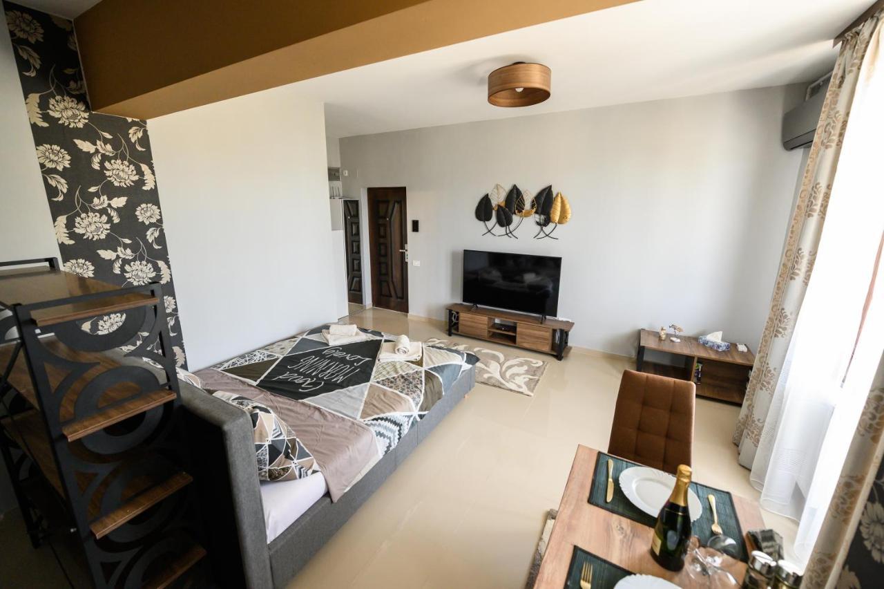 Ferienwohnung Beachside Studio Mamaia Nord Năvodari Exterior foto