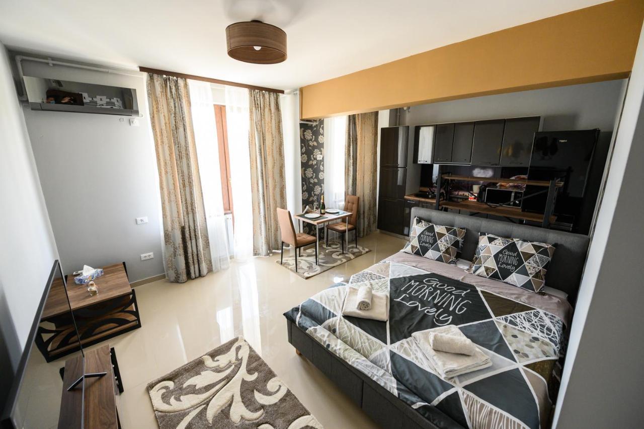 Ferienwohnung Beachside Studio Mamaia Nord Năvodari Exterior foto